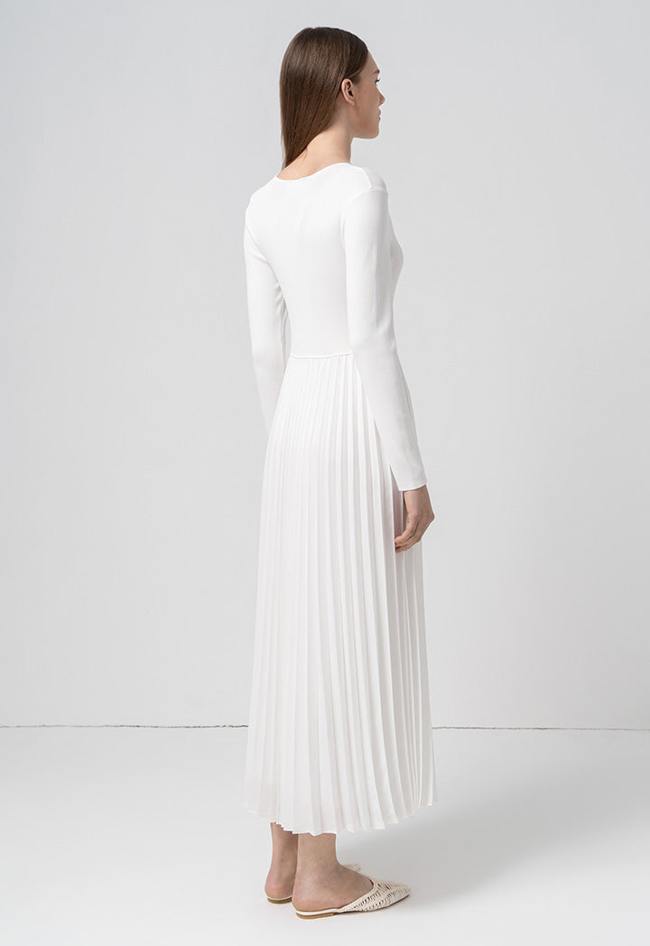 Choice Solid Pleated Maxi Dress Offwhite