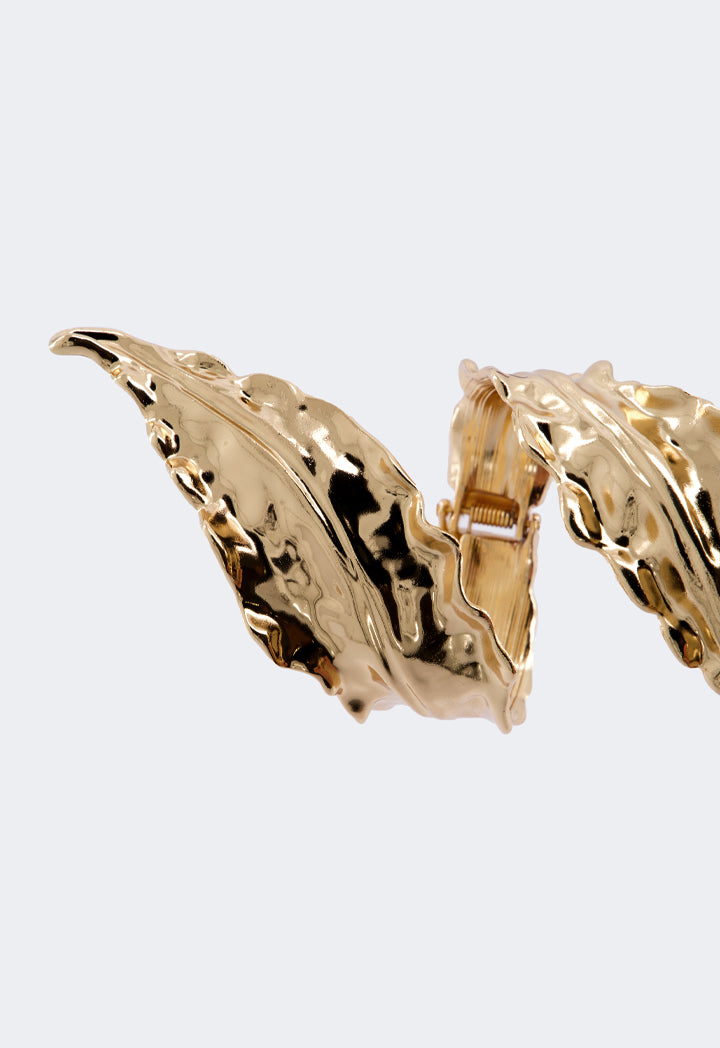 Choice Iconic Metallic Hammered Bangle Gold