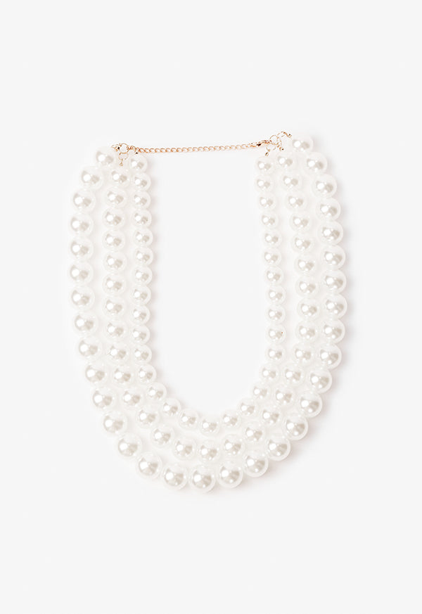 Choice Classy Chunky Faux Pearls Necklace Off White