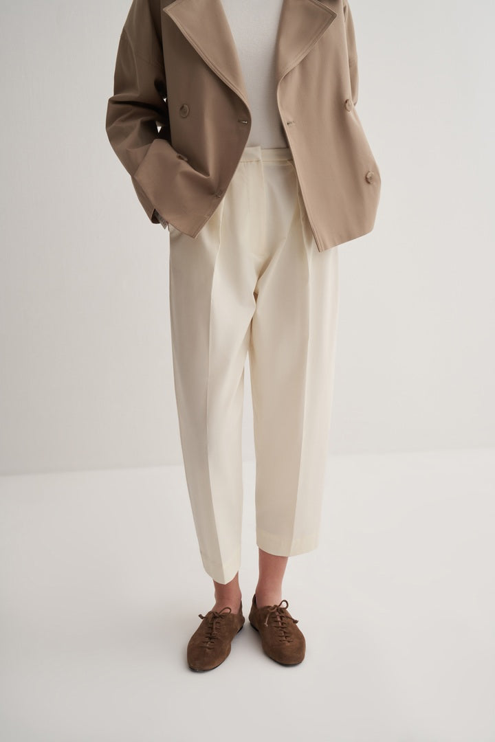 Kk Design Pleated Balloon Trousers Ecru