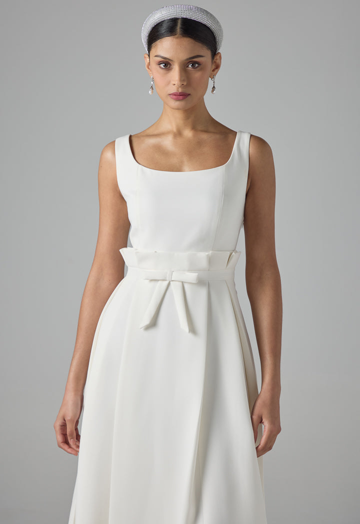 Choice Solid Sleeveless Pleated Dress Off White