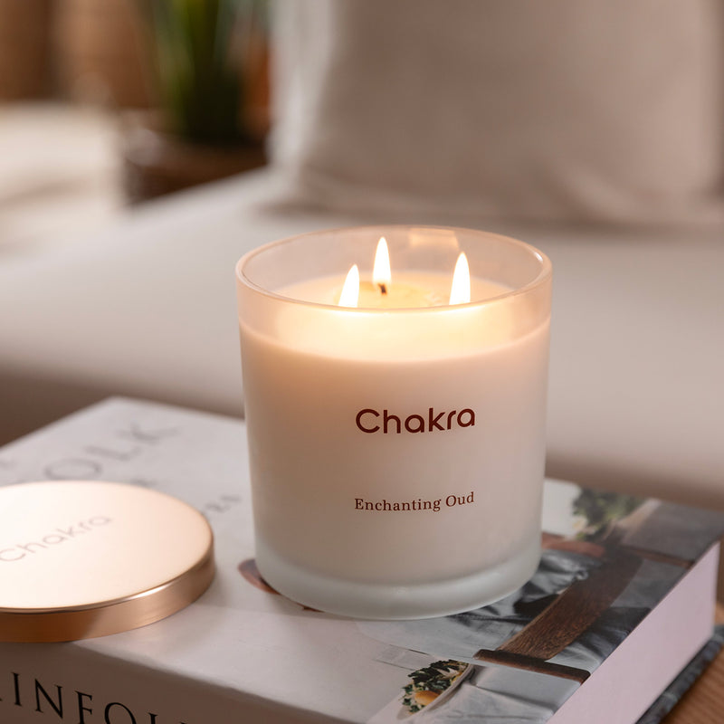 Chakra Scented Candle 400 G - Enchanting Oud Oud