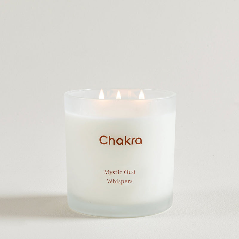 Chakra Scented Candle 400 G - Mystic Oud Whispers Oud