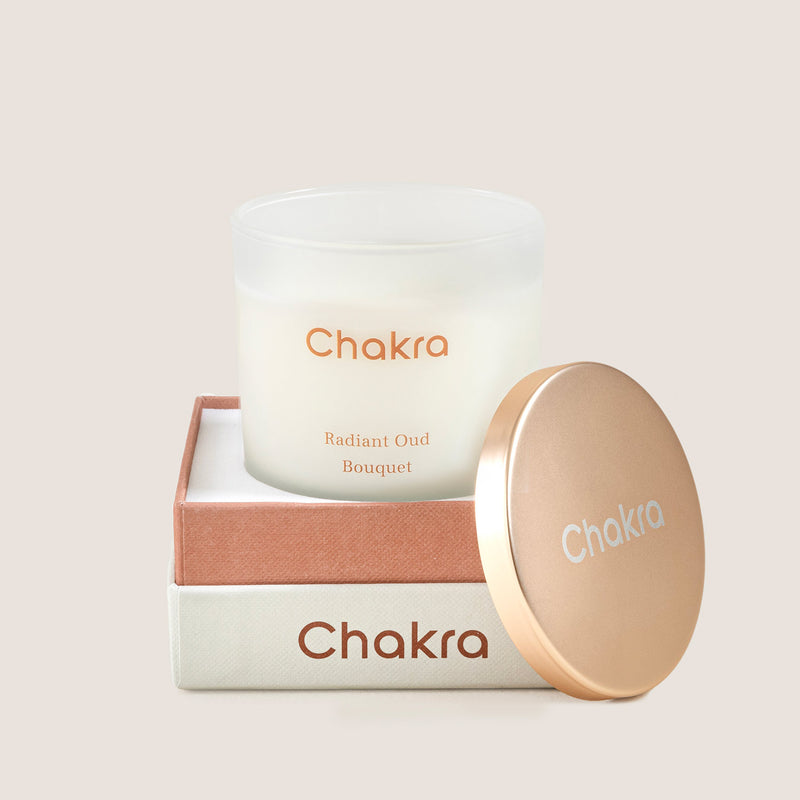 Chakra Scented Candle 400 G - Radiant Oud Bouquet Oud