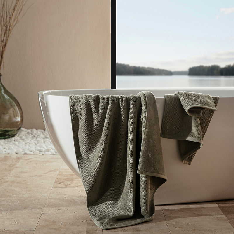 Chakra Carlin Towel 50X90 Cm Green