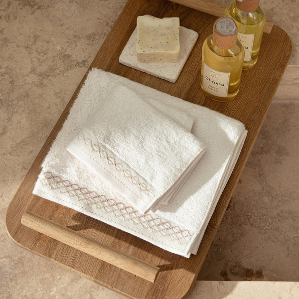 Chakra Mardille Towel 50X90 Cm Ecru