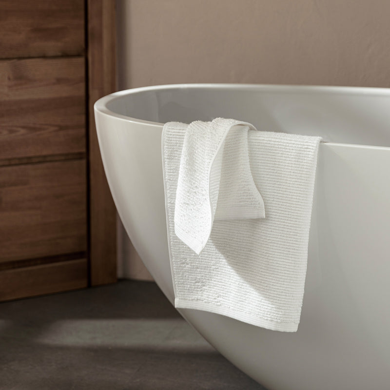 Chakra Lydia Towel 30X50 Cm White