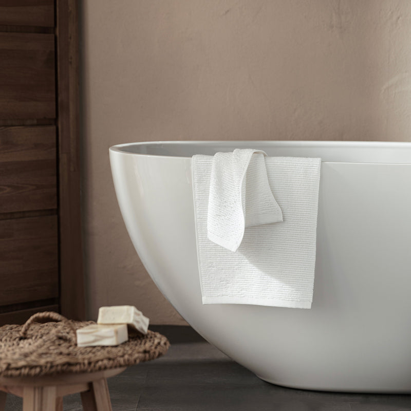 Chakra Lydia Towel 50X90 Cm White