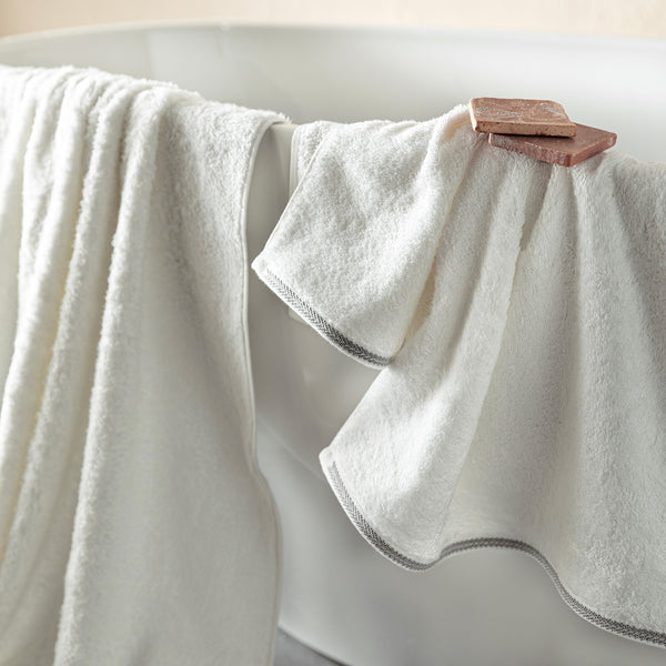 Chakra Herringbone Towel 30X50 Cm White