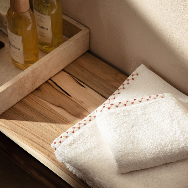 Chakra Albas Towel 30X50 Cm Ecru