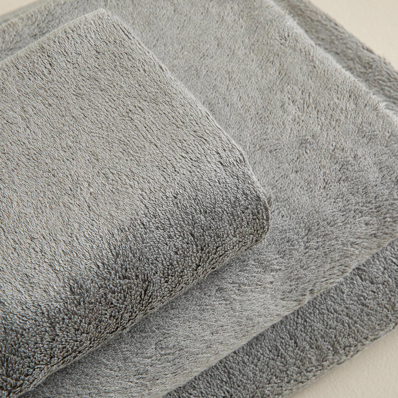 Chakra Solid Towel 30X50 Cm Light Grey