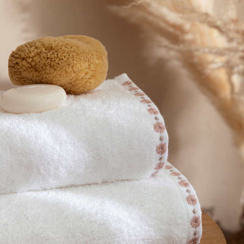 Chakra Florissa Hand Towel 30X50 Cm White