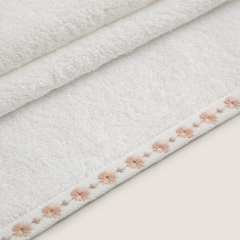 Chakra Florissa Hand Towel 30X50 Cm White