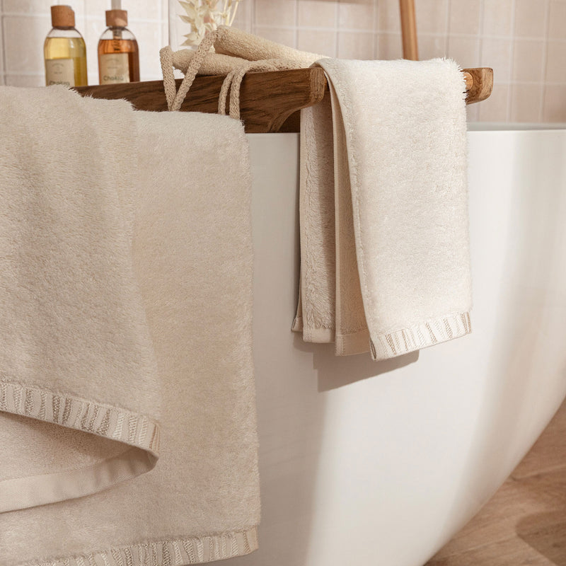 Chakra Perla Hand Towel 30X50 Cm Ecru