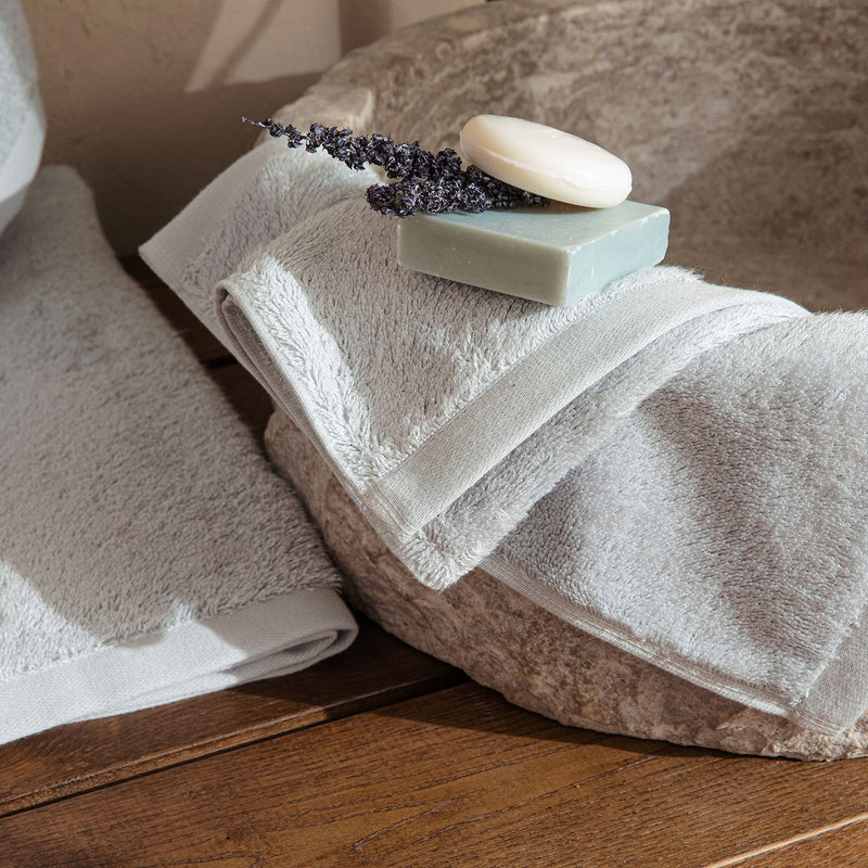 Chakra Solid Hand Towel 30X50 Cm Blue