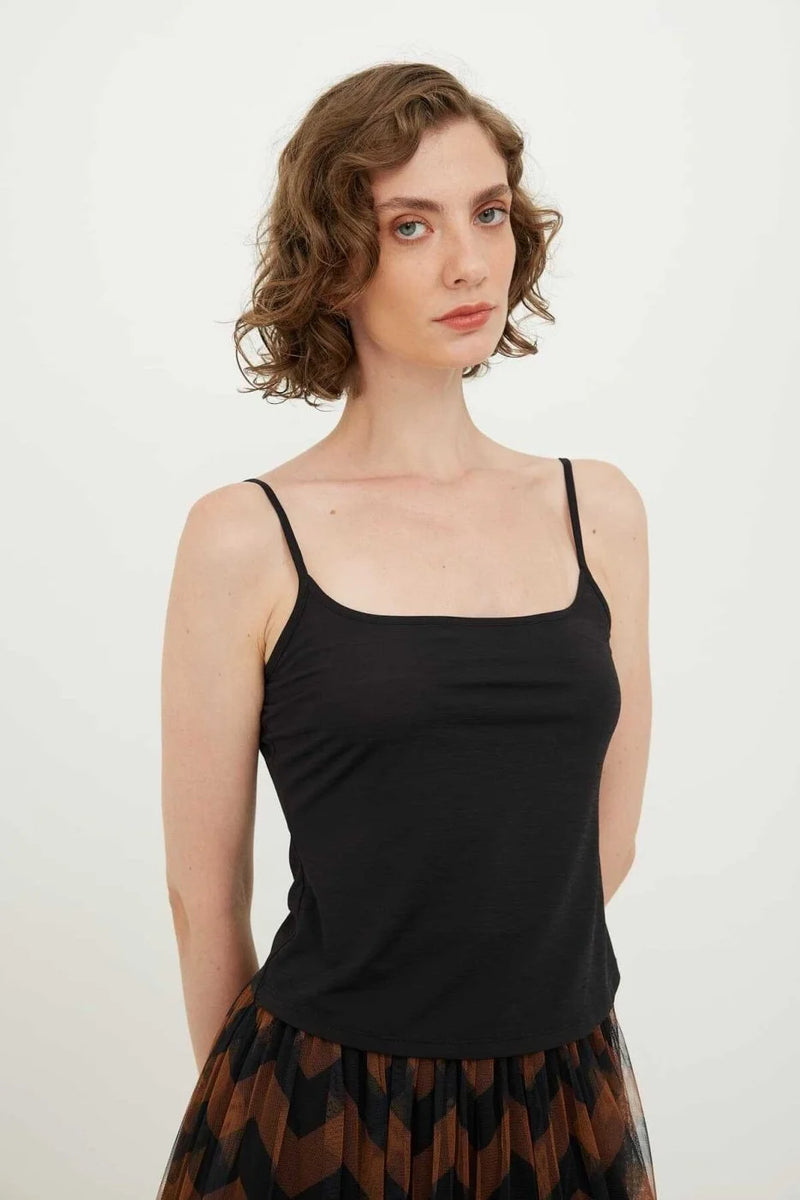 Roman Strappy Solid Crop Top Black