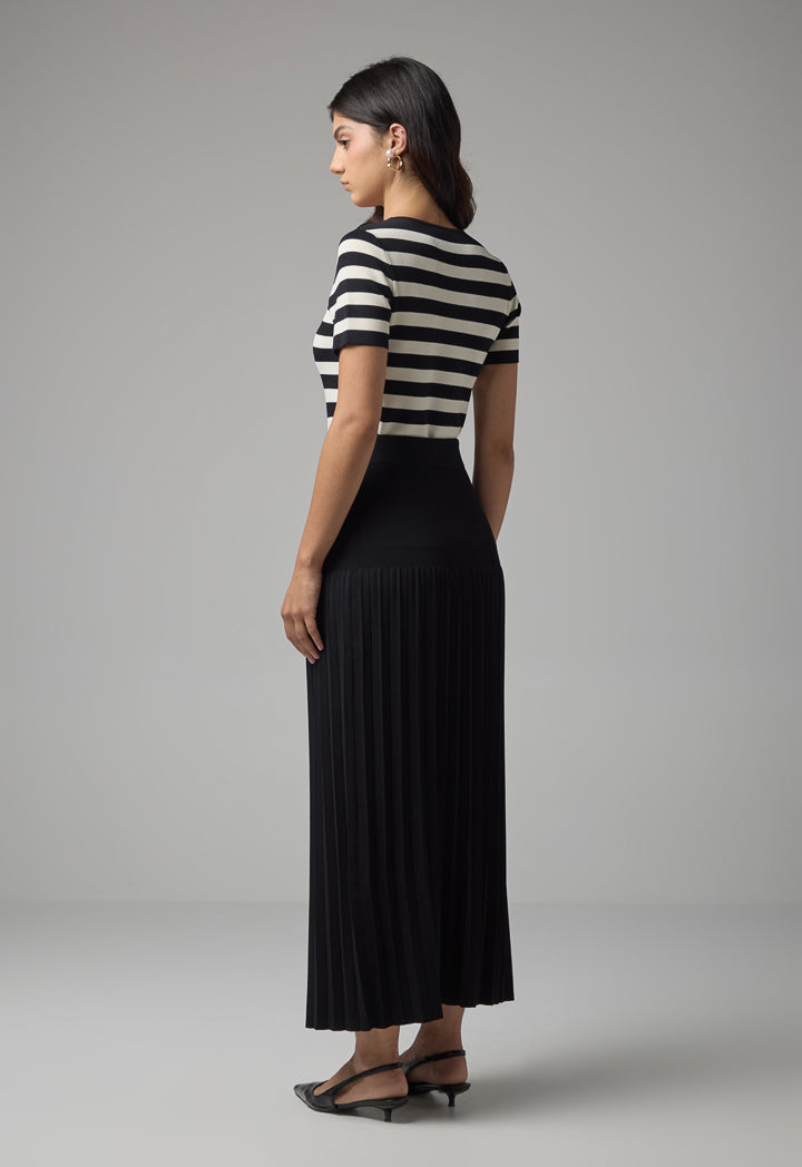 Choice Solid Knitted Pleated Maxi Skirt Black