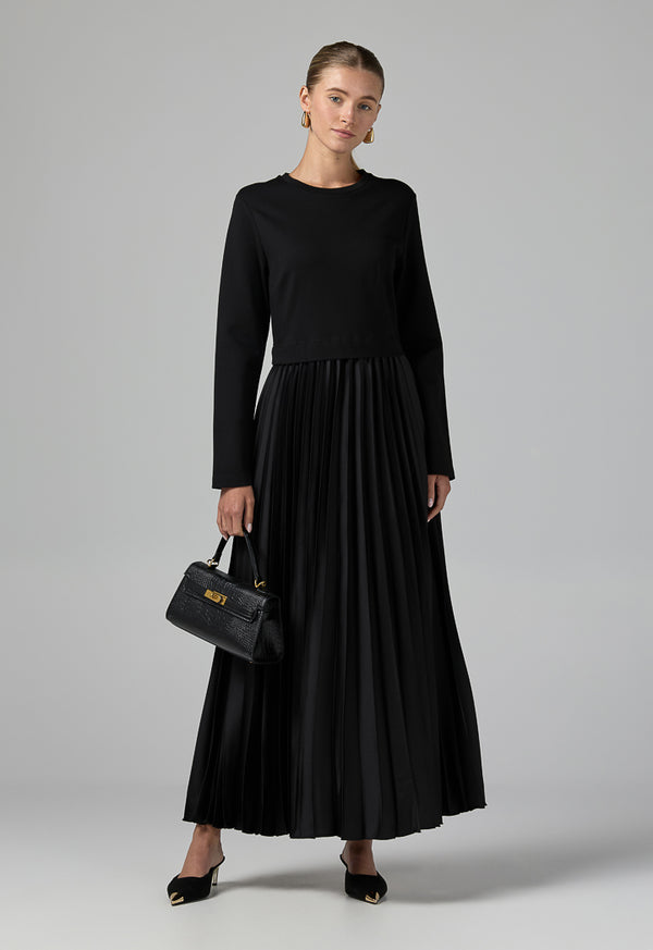 Choice Solid Pleated Maxi Dress Black