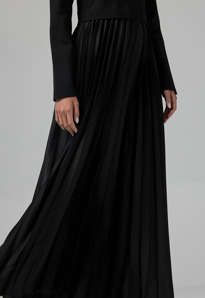 Choice Solid Pleated Maxi Dress Black