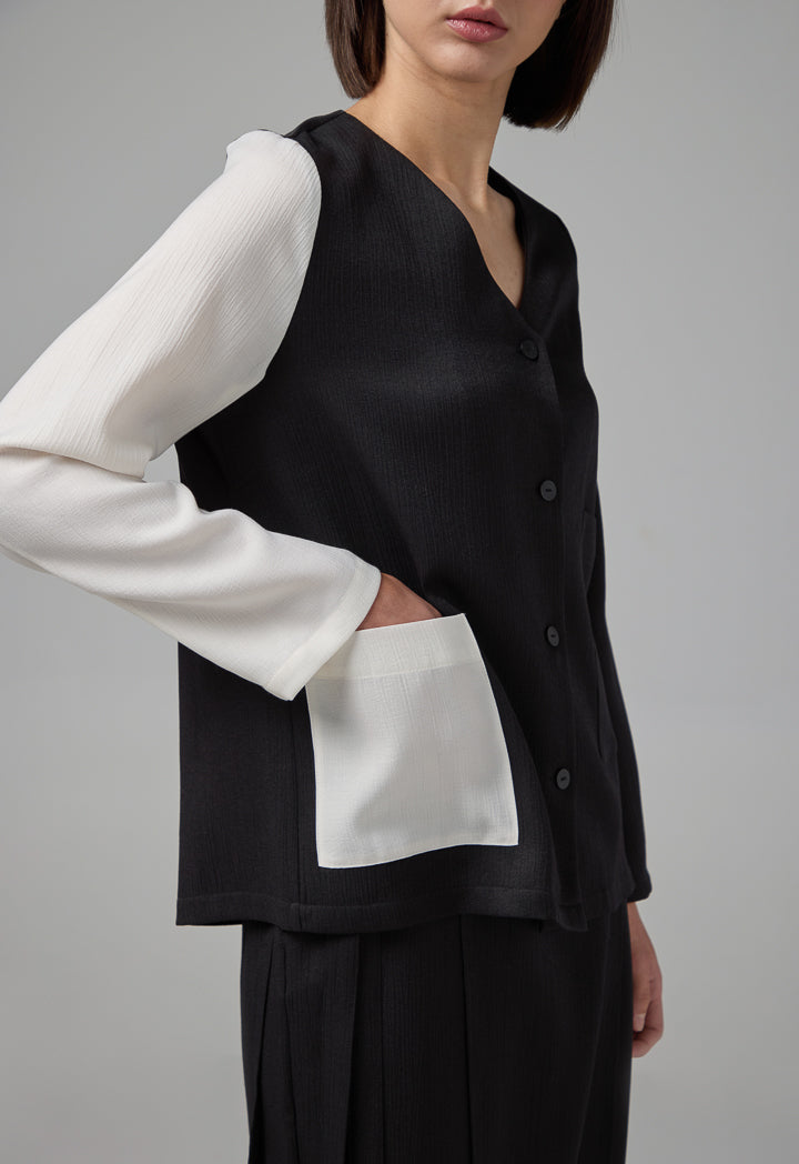 Choice Contrast Front Pocket Crinkled Buttoned Top Black