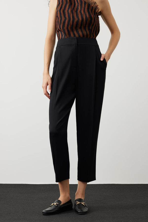 Roman Pleated Detail Solid Trousers Black