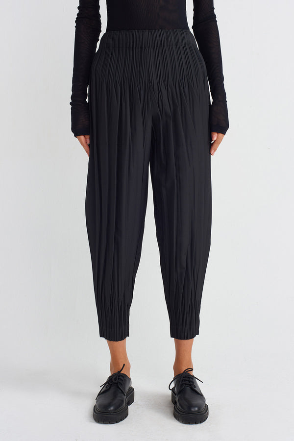 NU Pleated Trousers Black