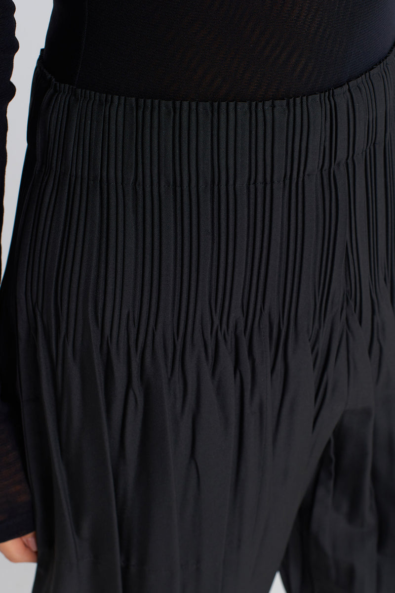 NU Pleated Trousers Black