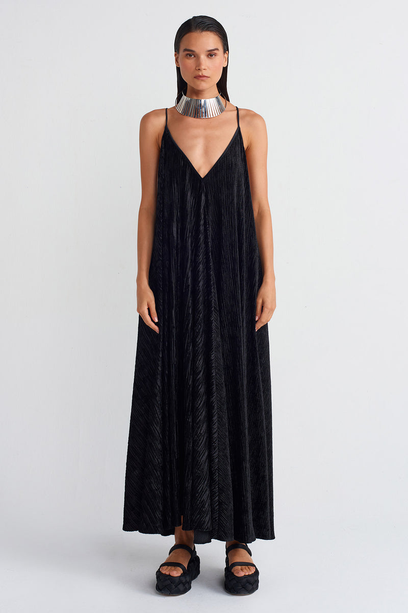 NU Thin Strapped Pleated Velvet Dress Black