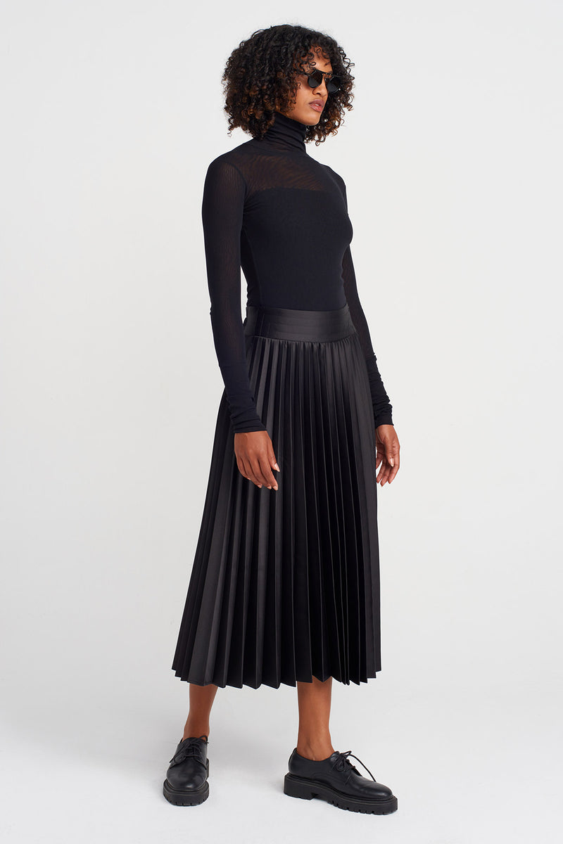 NU Pleated Midi Skirt Black