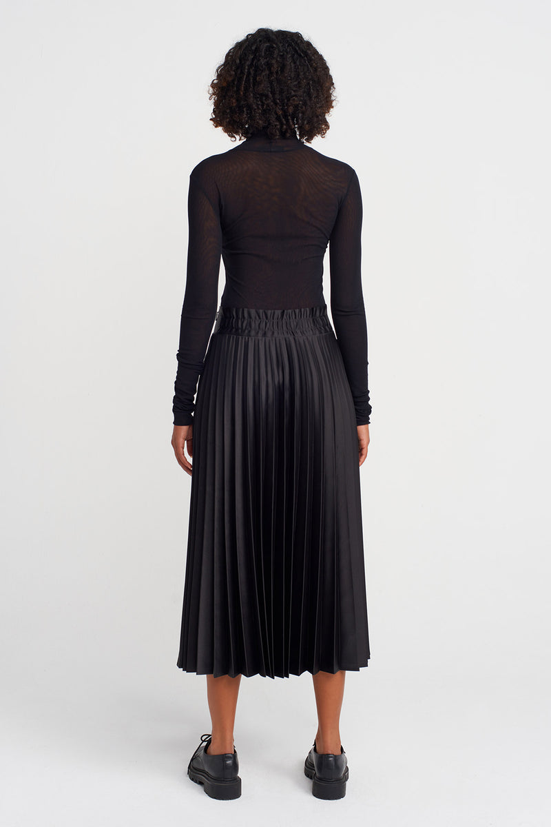 NU Pleated Midi Skirt Black