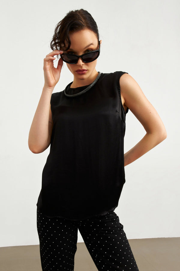 Setre Solid Sleeveless Blouse Black