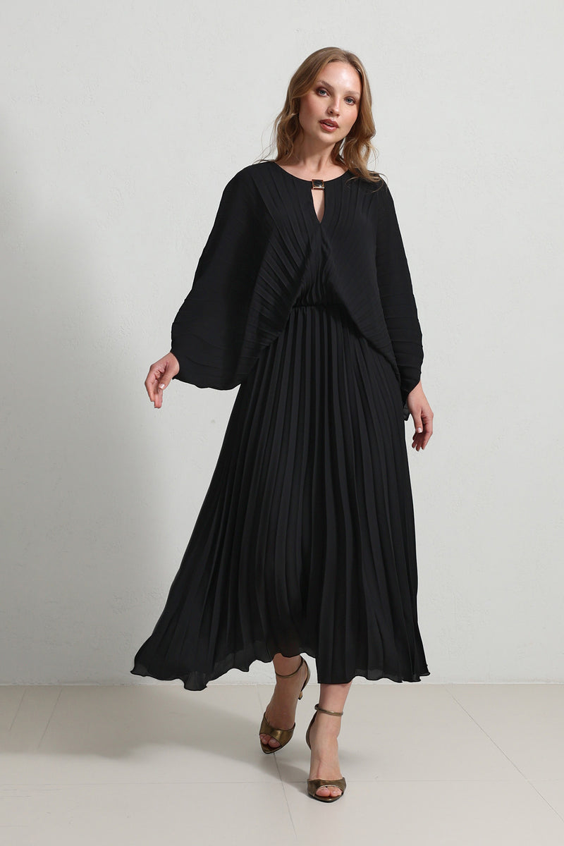 Setre Front-Keyhole Pleated Dress Black