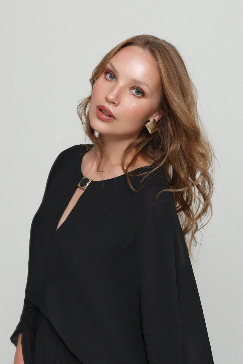 Setre Front-Keyhole Pleated Dress Black