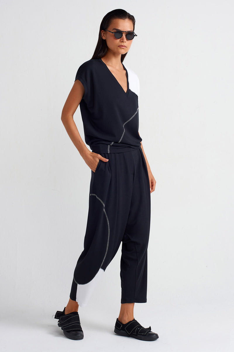 NU Fabric Block V-Neck T-Shirt Black/Offwhite