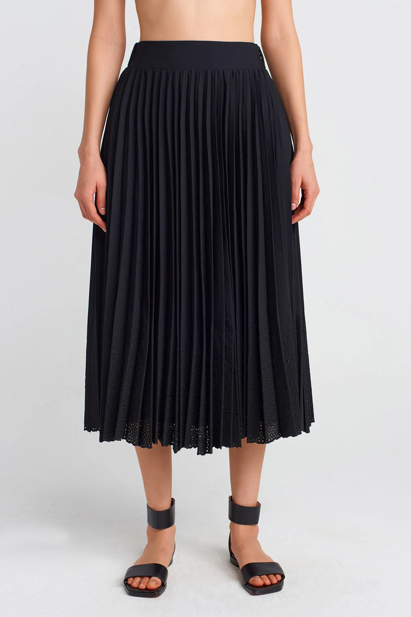 NU Pleated Lace Skirt Black