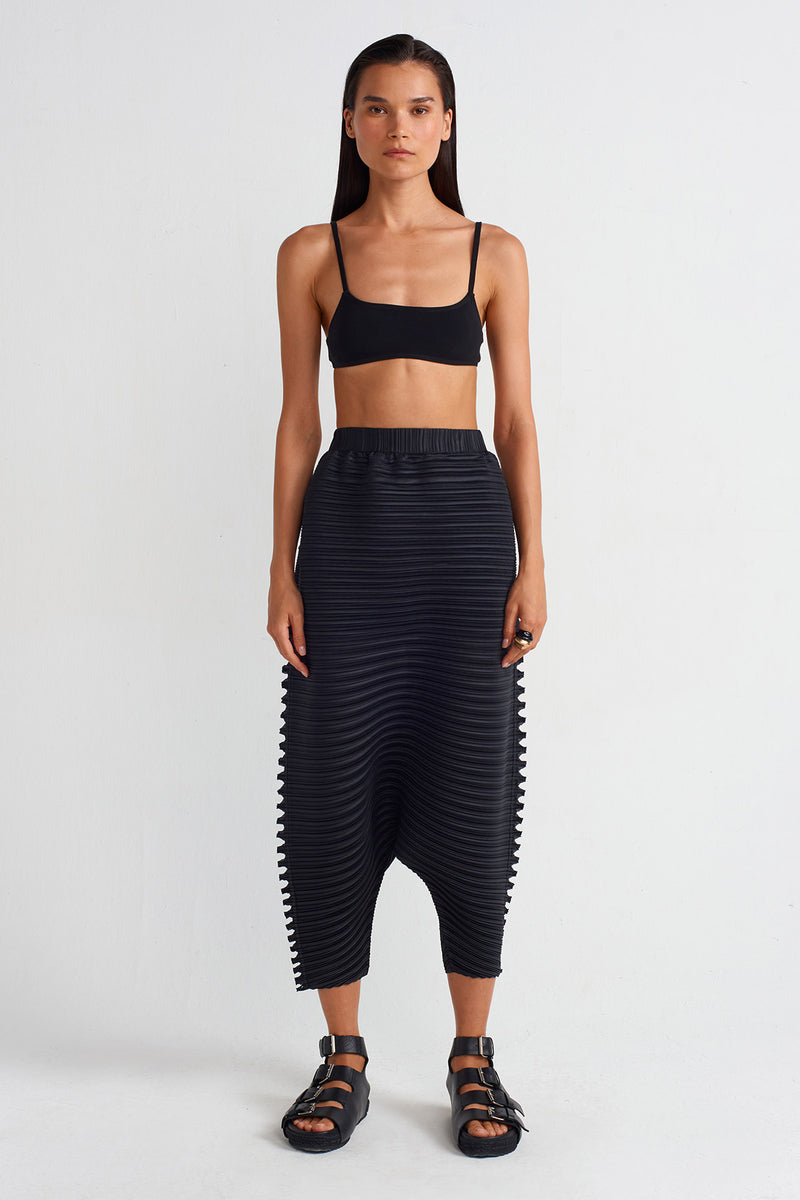 NU Side Window Detail Pleated Harem Pants Black