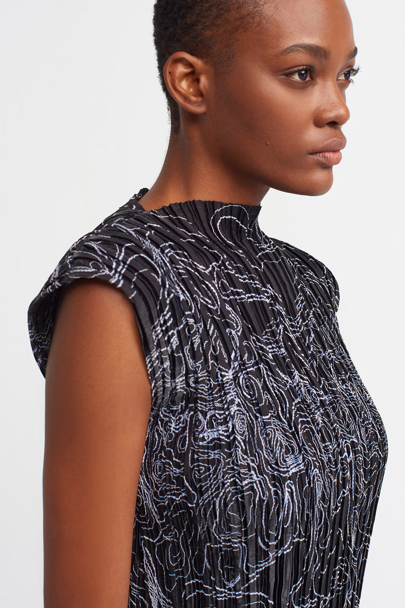 NU  Stitched Pattern Pleated Dress Black